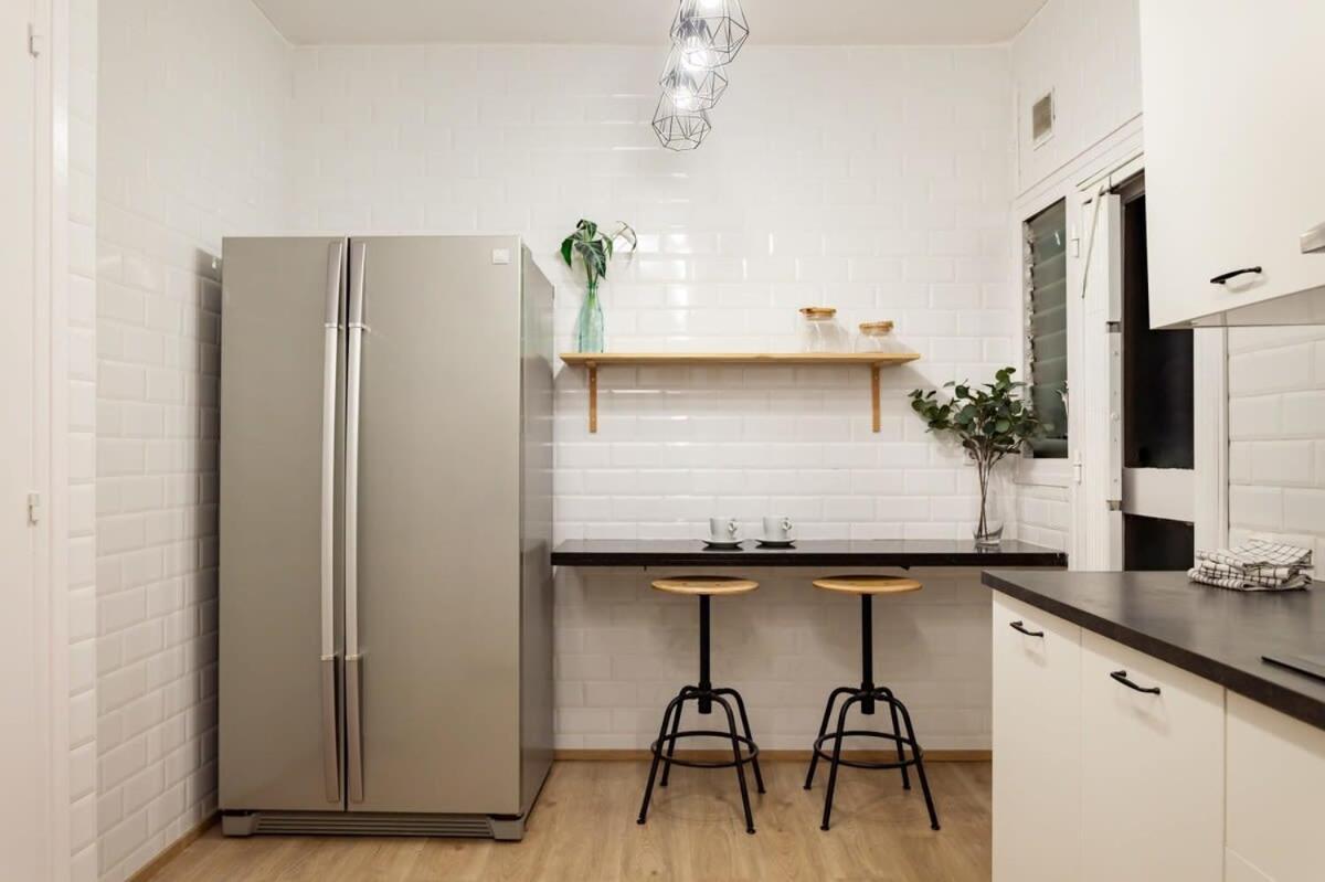 Exclusive Huge 4 Double Bedroom Center Appartement *